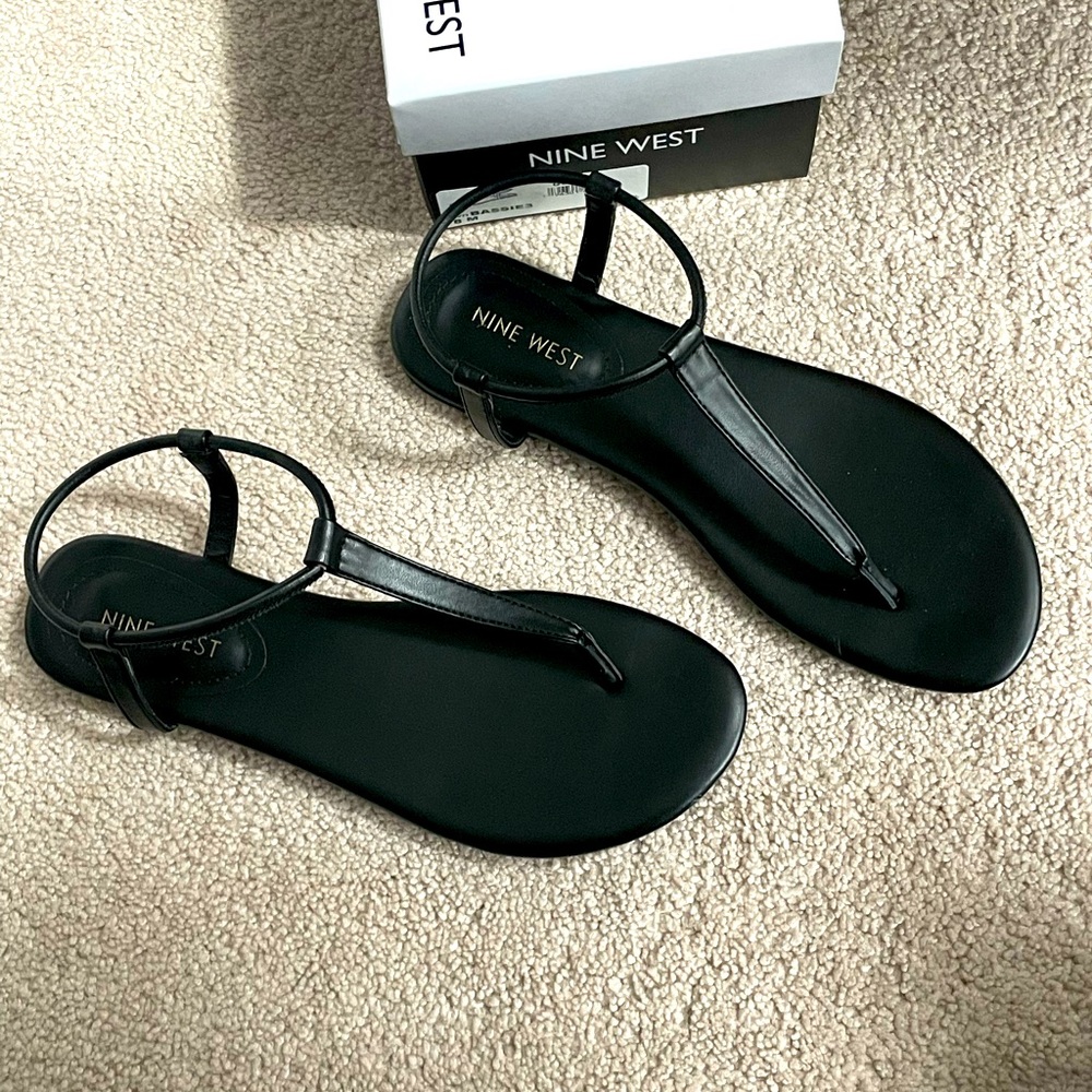 New Black Nine West Bassie Flat Sandals 8M